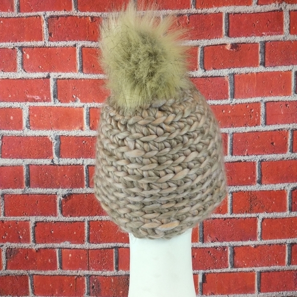 ✔️Universal Thread hat - Picture 4 of 8